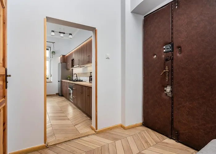 Classy Old Town Apartment - By Upstairs