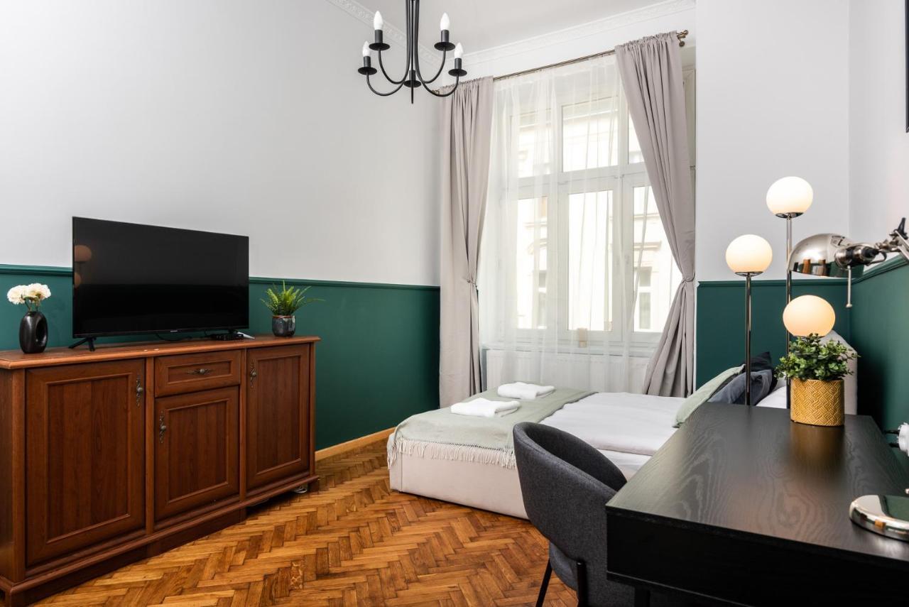 Apartment Classy Old Town - By Upstairs *